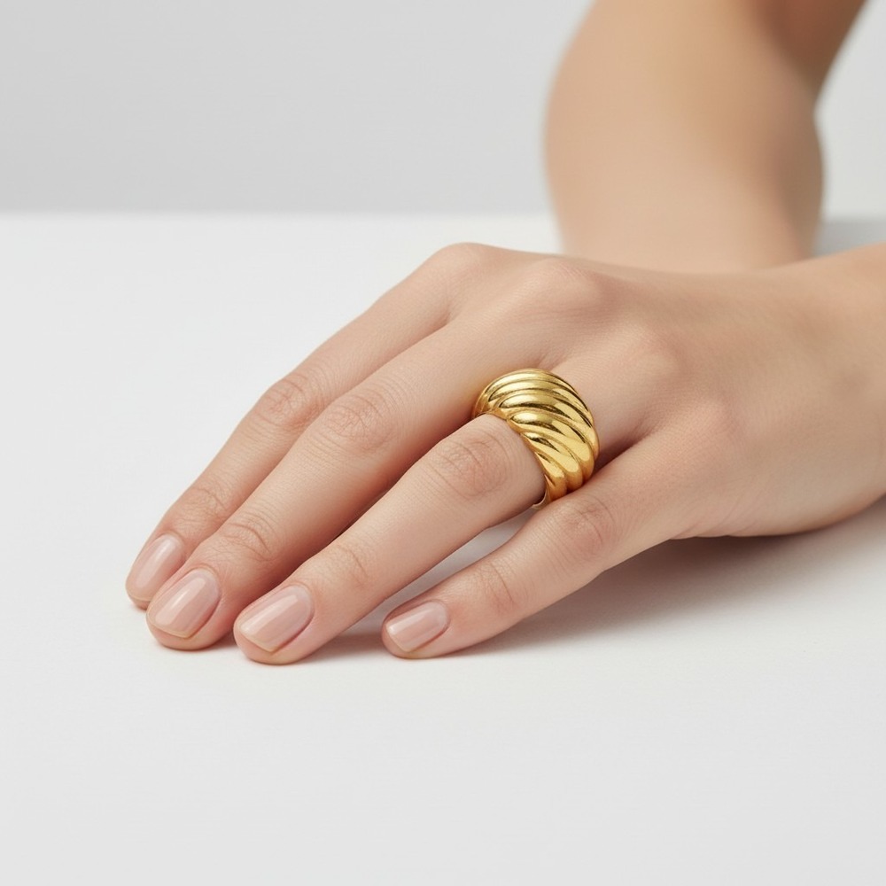 Vintage Crown Trifari Croissant Dome Ring Gold Tone Adjustable Sz 4.5-6.5 Ribbed
